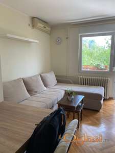 PRODAJEMO-DVOIPOSOBAN STAN U CENTRU GRADA!